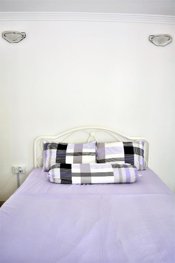 G&T'S Beach Front Villa ทานจุงบุงาห์ ภายนอก รูปภาพ